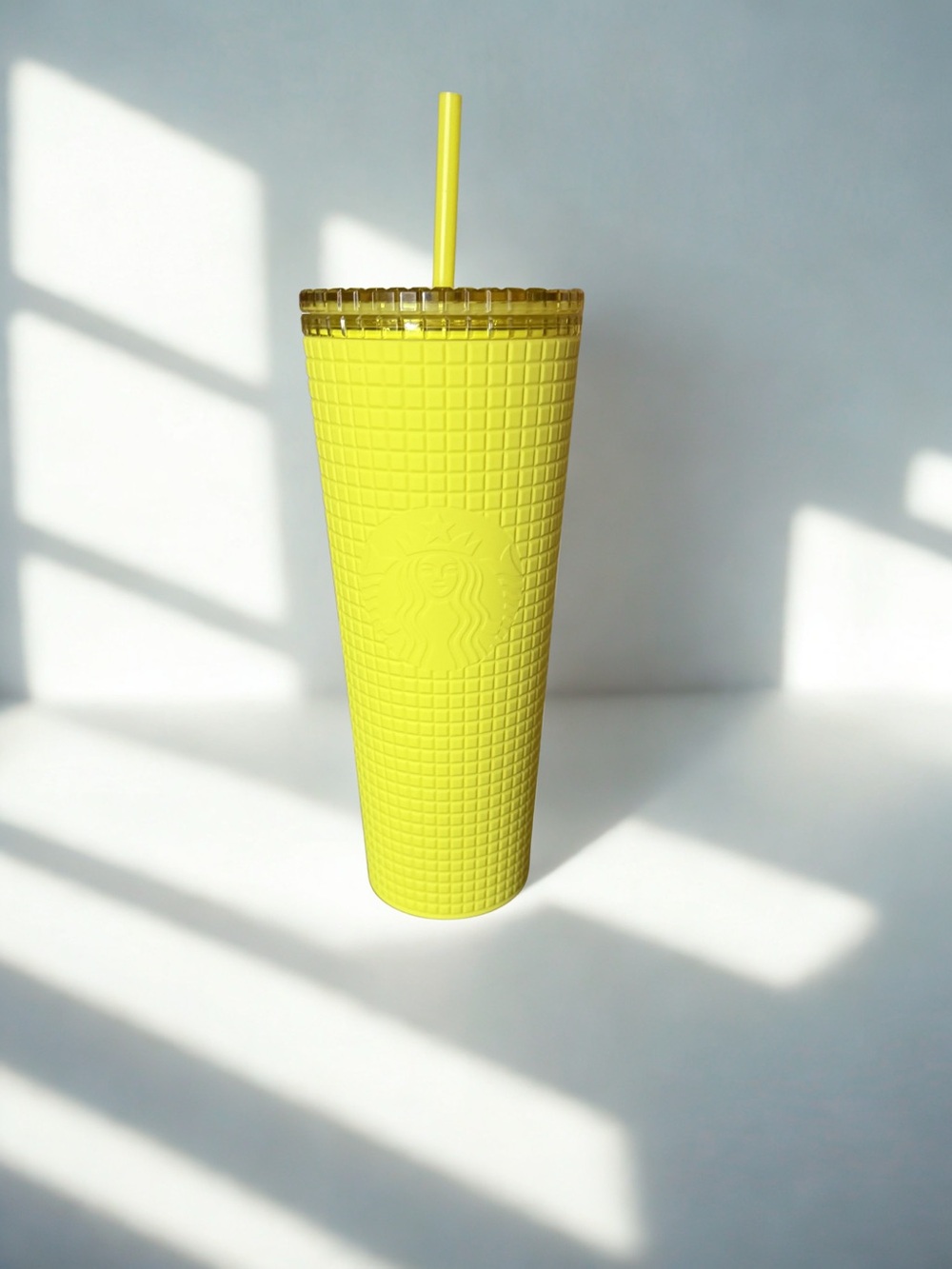 STARBUCKS | NWT NEON YELLOW GRID TEXTURED COLD CUP